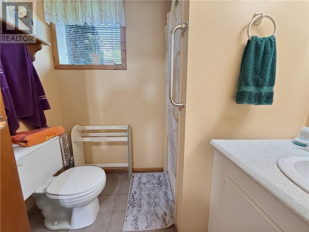 












44 North Oakcliff Drive

,
Mindemoya, Manitoulin Island,




Ontario
P0P1S0

