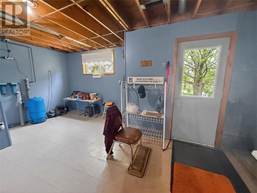 












44 North Oakcliff Drive

,
Mindemoya, Manitoulin Island,




Ontario
P0P1S0

