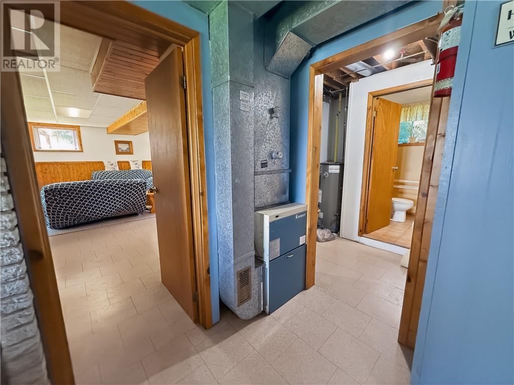 












44 North Oakcliff Drive

,
Mindemoya, Manitoulin Island,




Ontario
P0P1S0

