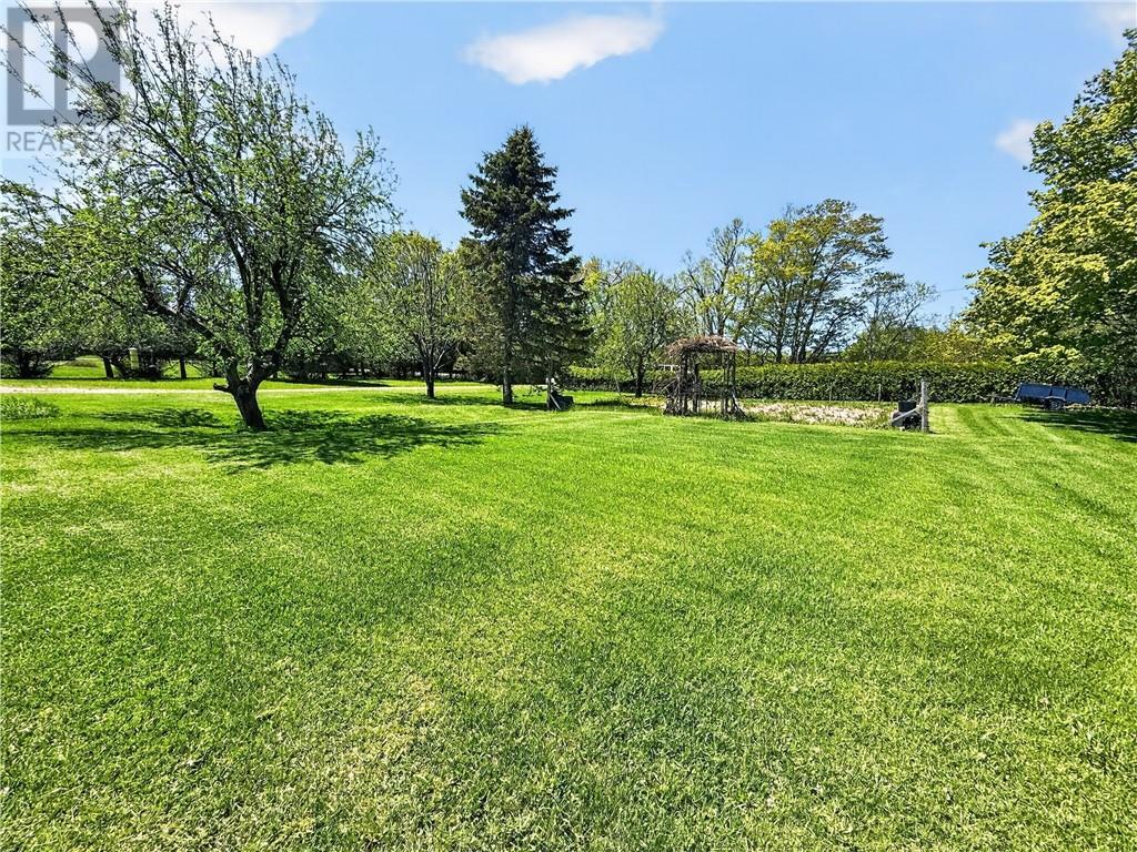 












44 North Oakcliff Drive

,
Mindemoya, Manitoulin Island,




Ontario
P0P1S0

