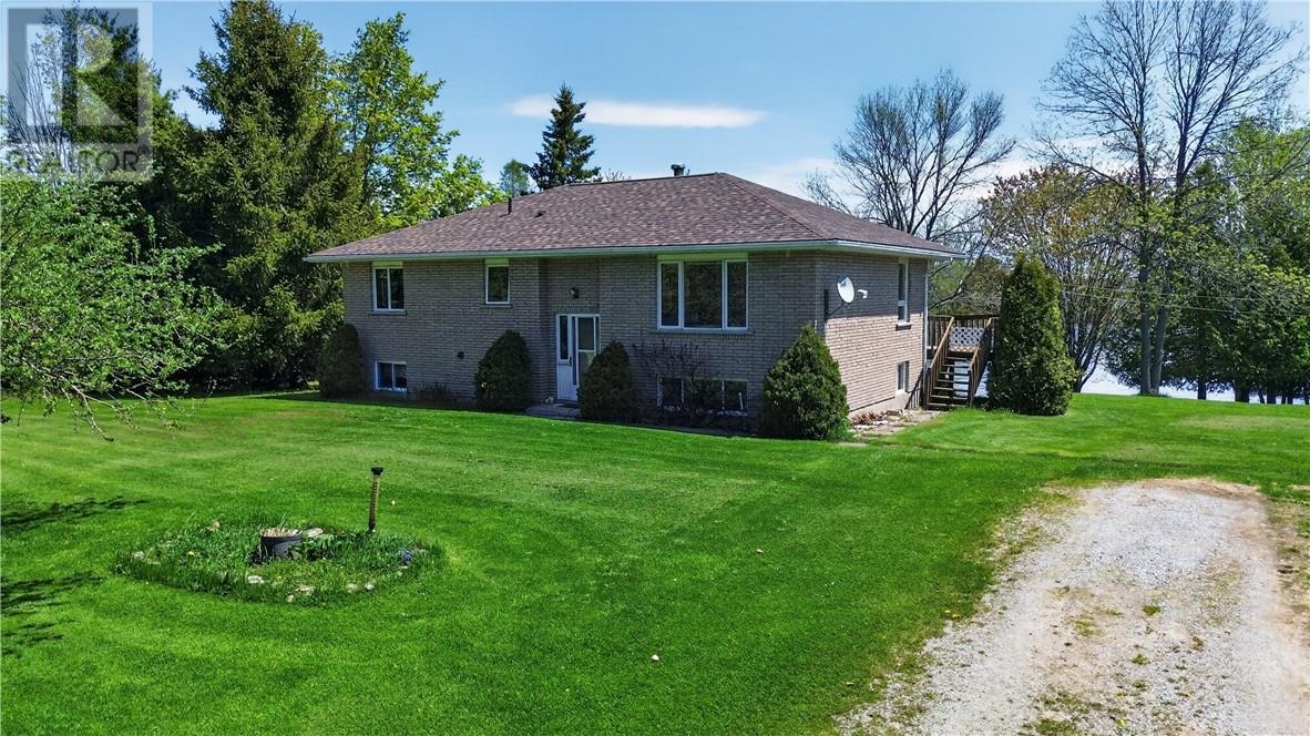 












44 North Oakcliff Drive

,
Mindemoya, Manitoulin Island,




Ontario
P0P1S0


