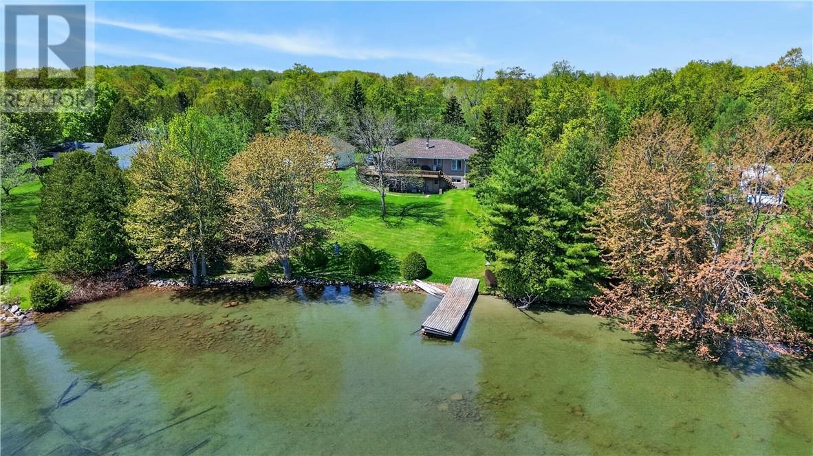












44 North Oakcliff Drive

,
Mindemoya, Manitoulin Island,




Ontario
P0P1S0

