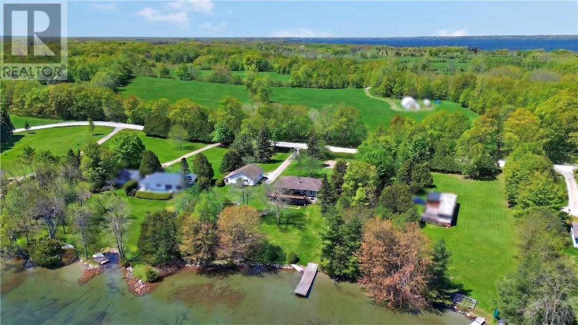 












44 North Oakcliff Drive

,
Mindemoya, Manitoulin Island,




Ontario
P0P1S0

