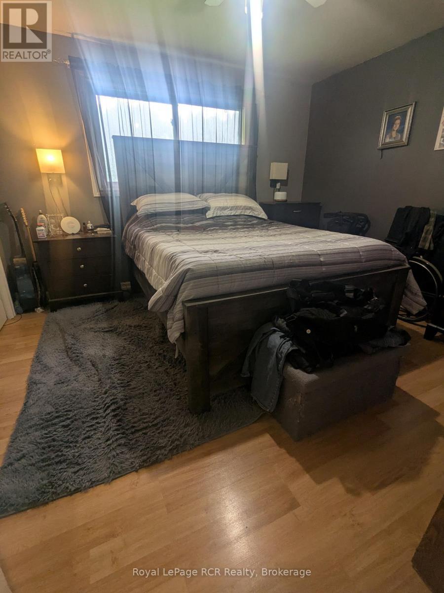 












551 15TH AVENUE

,
Hanover,




Ontario
N4N3J2


