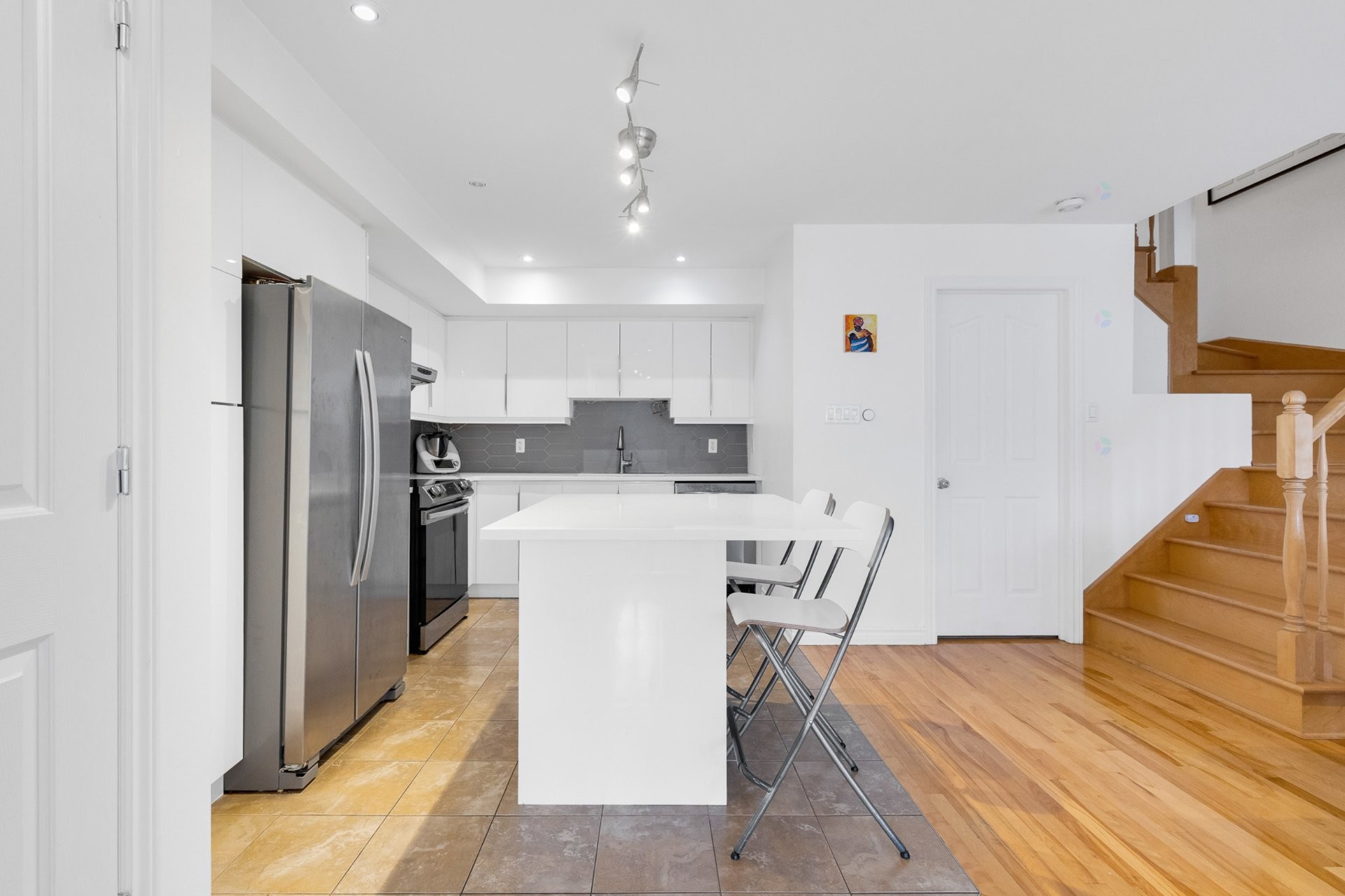 









3729


Rue Céline-Marier

,
Montréal (Saint-Laurent),




QC
H4R3N3

