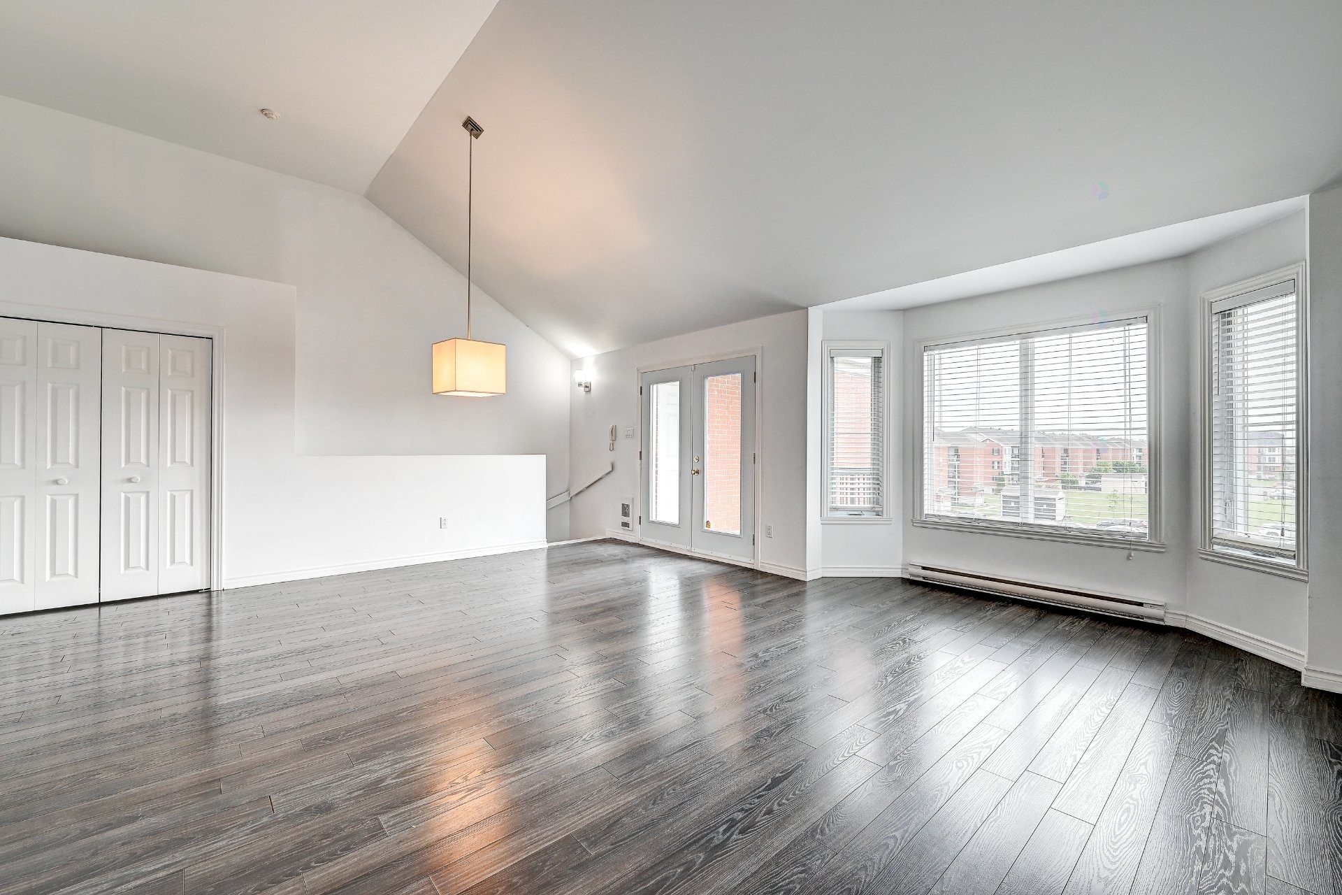 









6400


Rue Corbière

, 8,
Brossard,




QC
J4Z0G6

