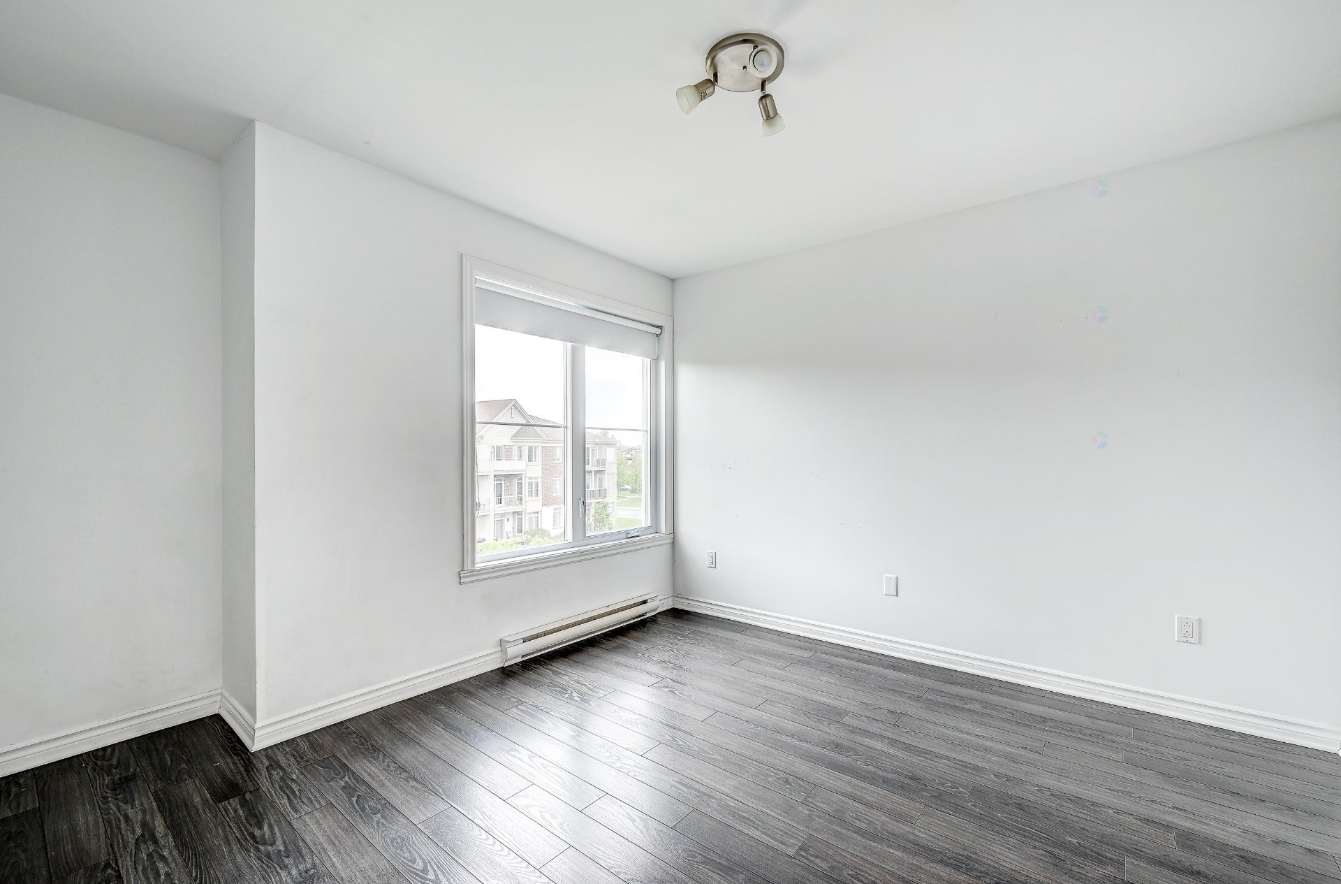 









6400


Rue Corbière

, 8,
Brossard,




QC
J4Z0G6

