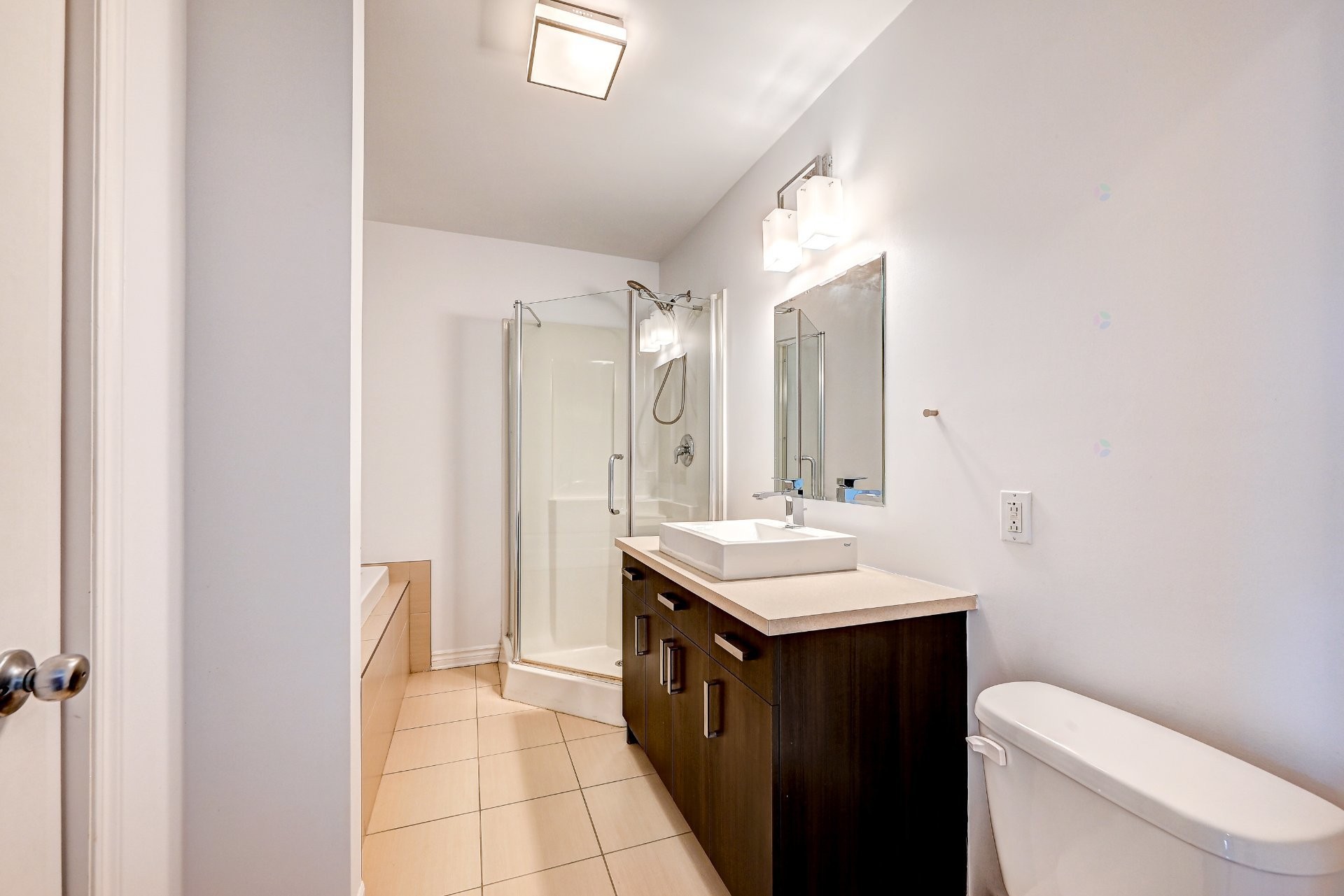 









6400


Rue Corbière

, 8,
Brossard,




QC
J4Z0G6

