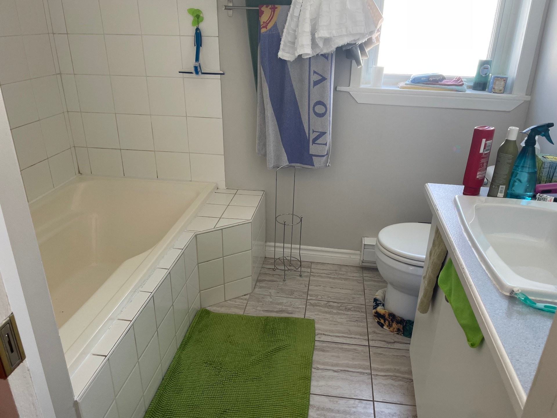 









338

 - 340


Rue Laurier

,
Saint-Jean-sur-Richelieu,




QC
J3B6L3

