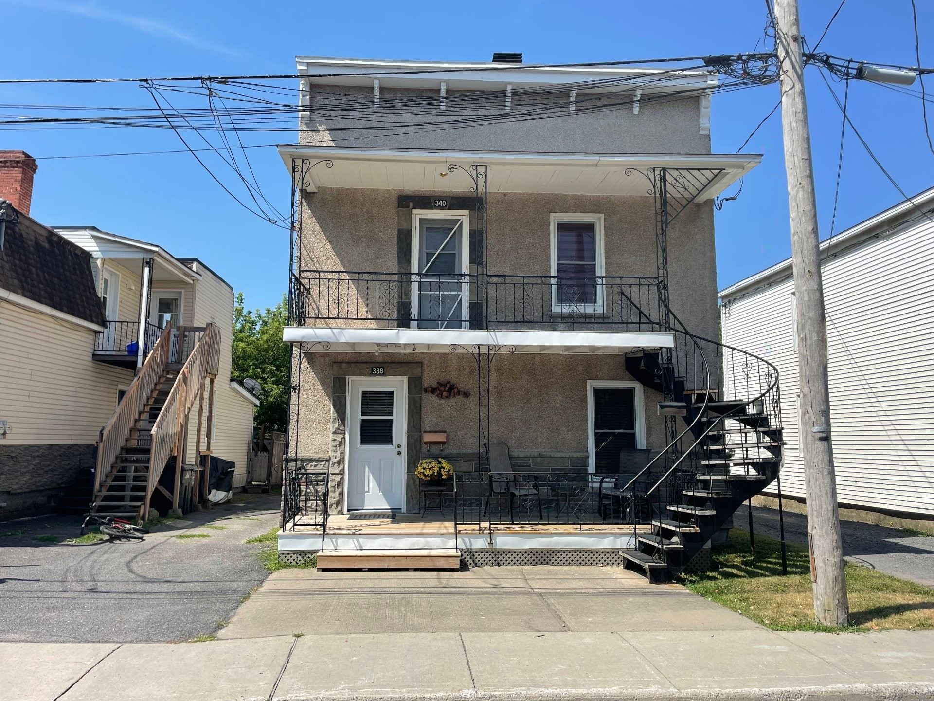 









338

 - 340


Rue Laurier

,
Saint-Jean-sur-Richelieu,




QC
J3B6L3

