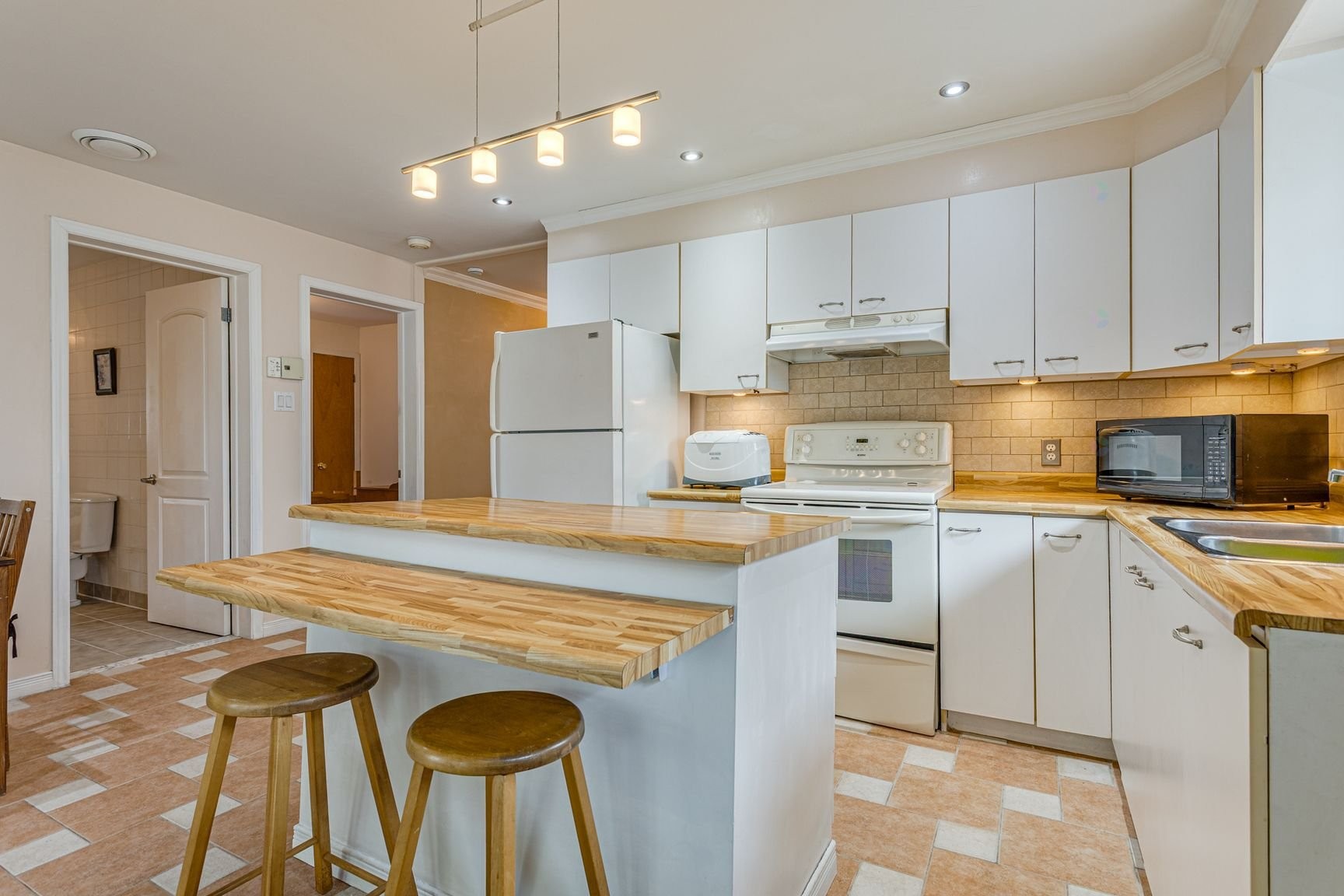 









488


Rue Dollard

,
Longueuil (Le Vieux-Longueuil),




QC
J4K4M2

