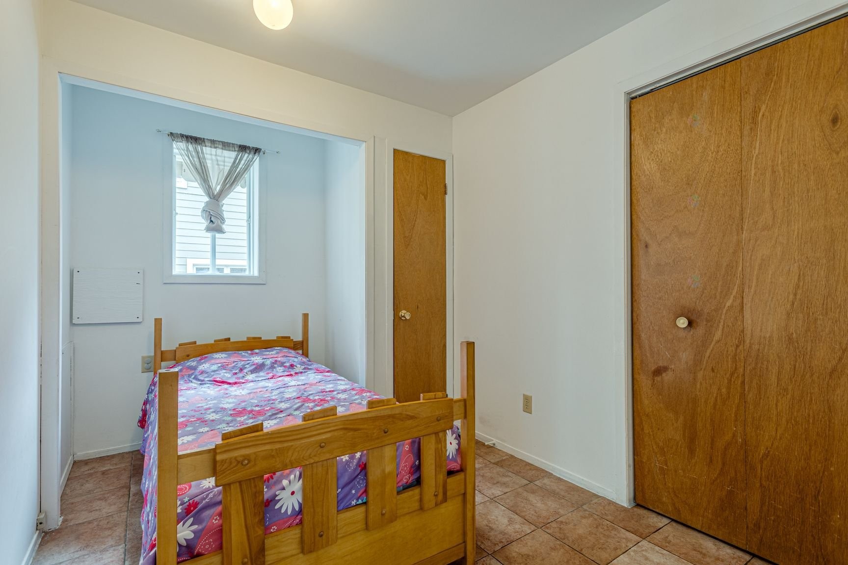 









488


Rue Dollard

,
Longueuil (Le Vieux-Longueuil),




QC
J4K4M2

