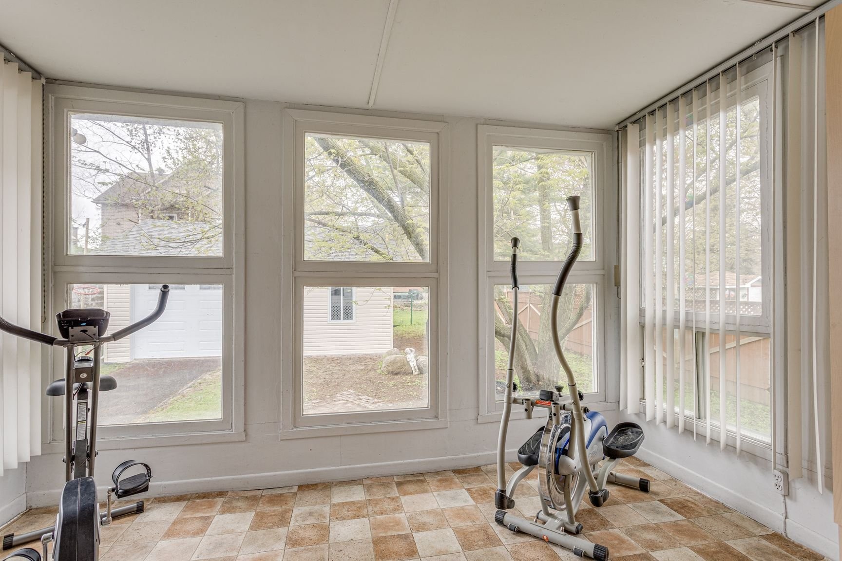 









488


Rue Dollard

,
Longueuil (Le Vieux-Longueuil),




QC
J4K4M2

