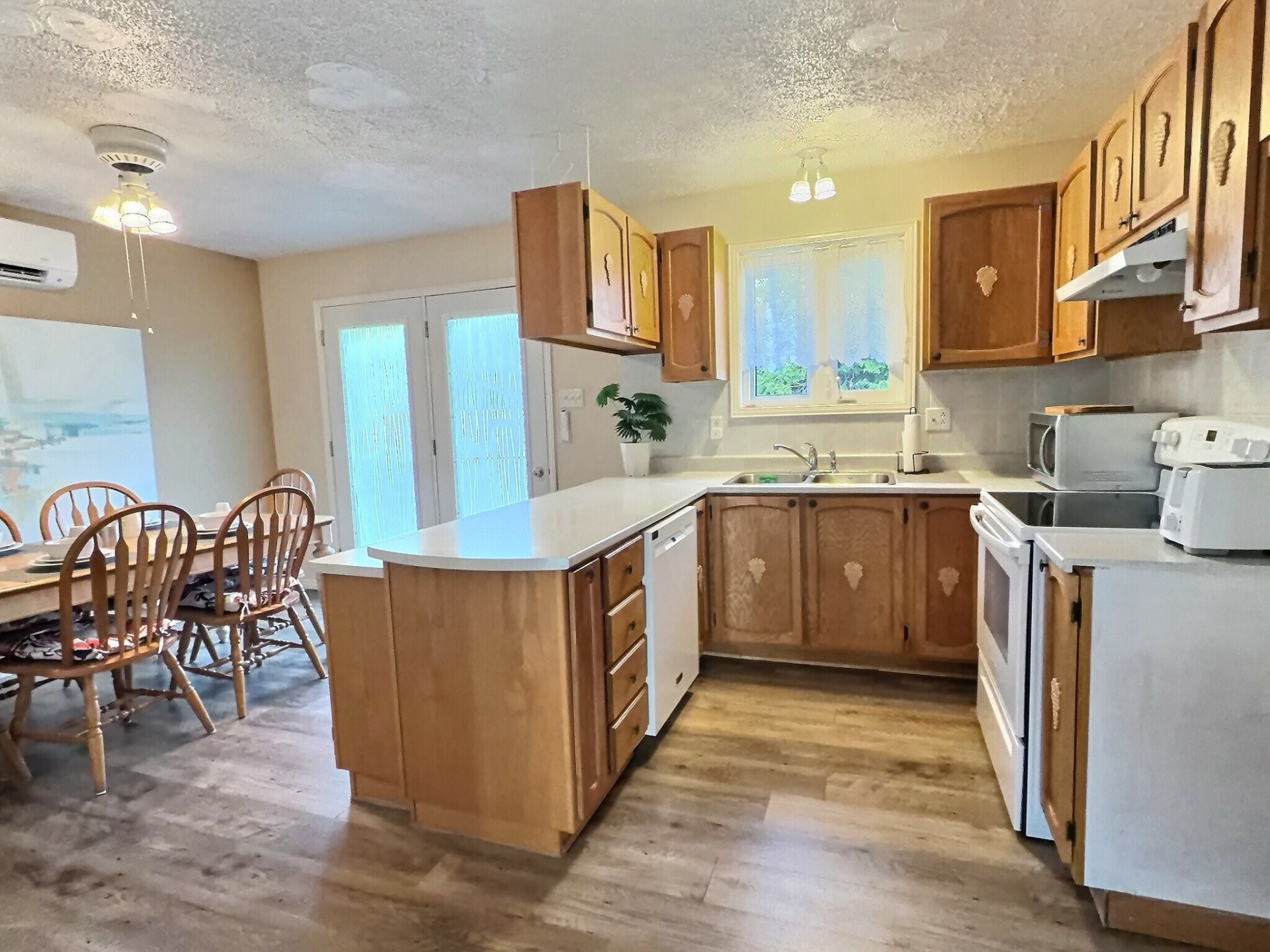 









4


Rue Caron

,
Ville-Marie,




QC
J9V1C3

