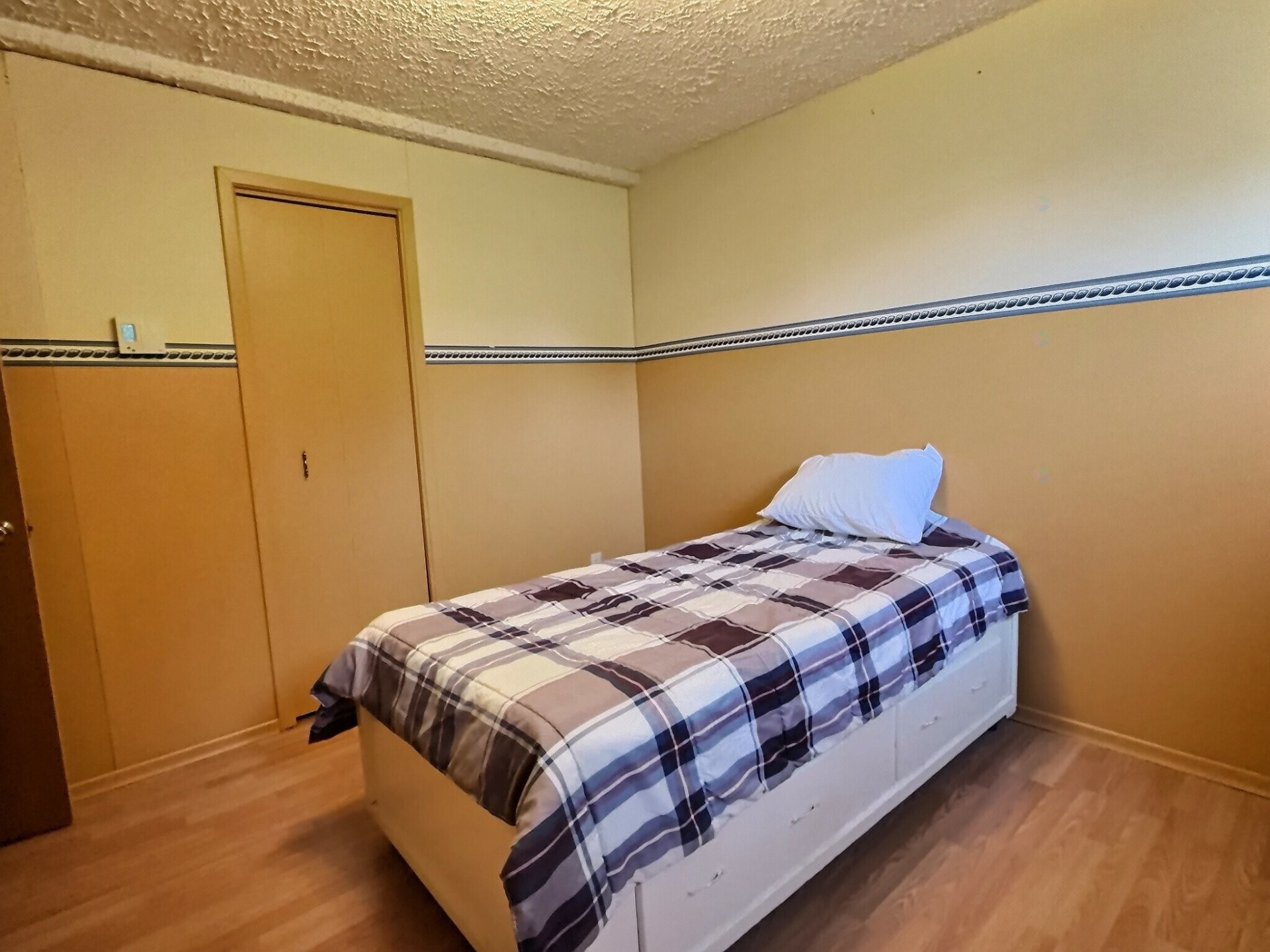 









4


Rue Caron

,
Ville-Marie,




QC
J9V1C3

