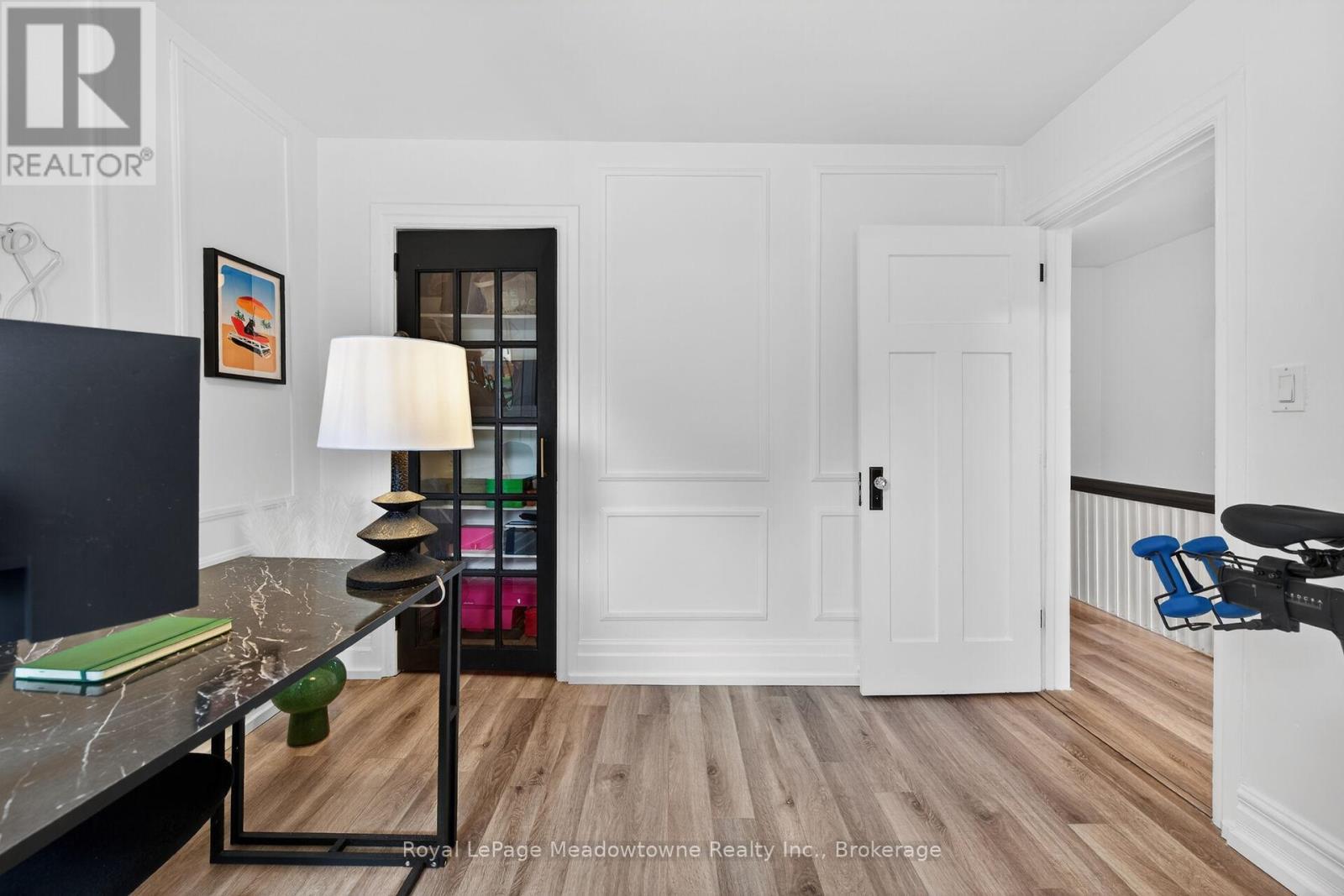 












216 MAPLEWOOD AVENUE

,
Hamilton (Blakeley),




Ontario
L8M1X8

