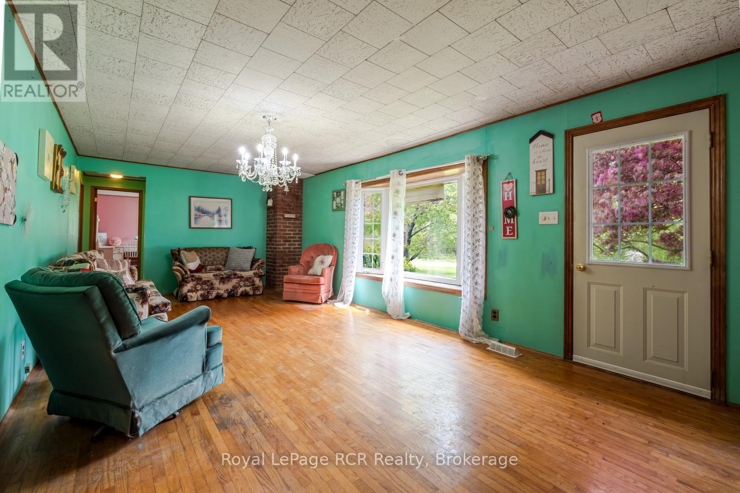 












873 14TH STREET W

,
Georgian Bluffs,




Ontario
N4K6V5

