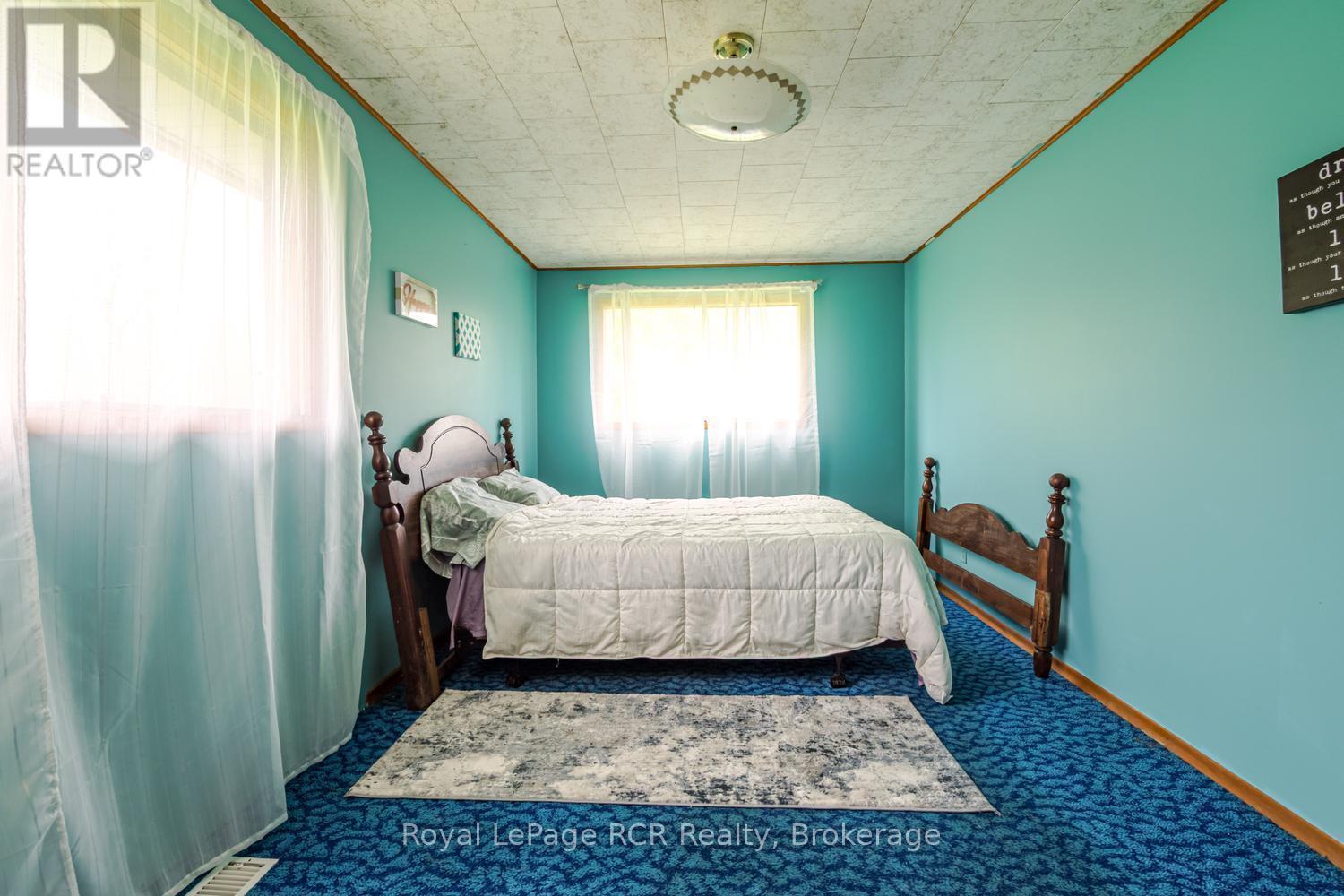 












873 14TH STREET W

,
Georgian Bluffs,




Ontario
N4K6V5

