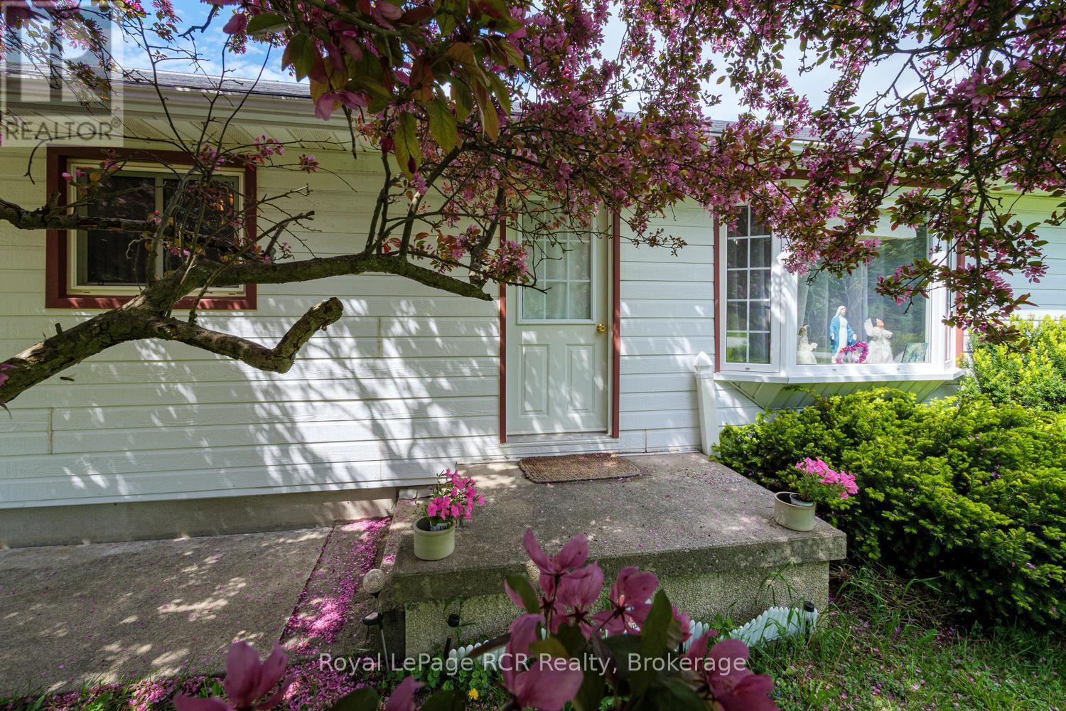 












873 14TH STREET W

,
Georgian Bluffs,




Ontario
N4K6V5

