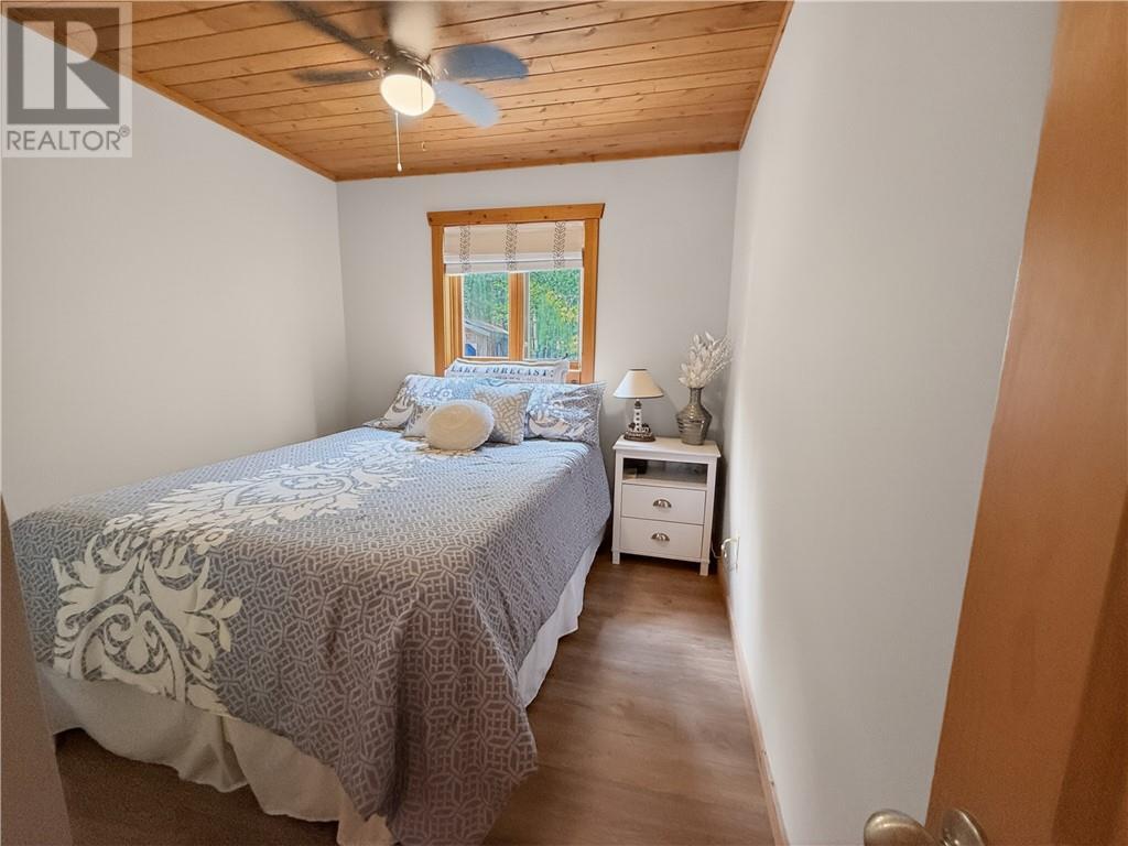 












168 Fox Run Way

,
Mindemoya, Manitoulin Island,




Ontario
P0P1S0

