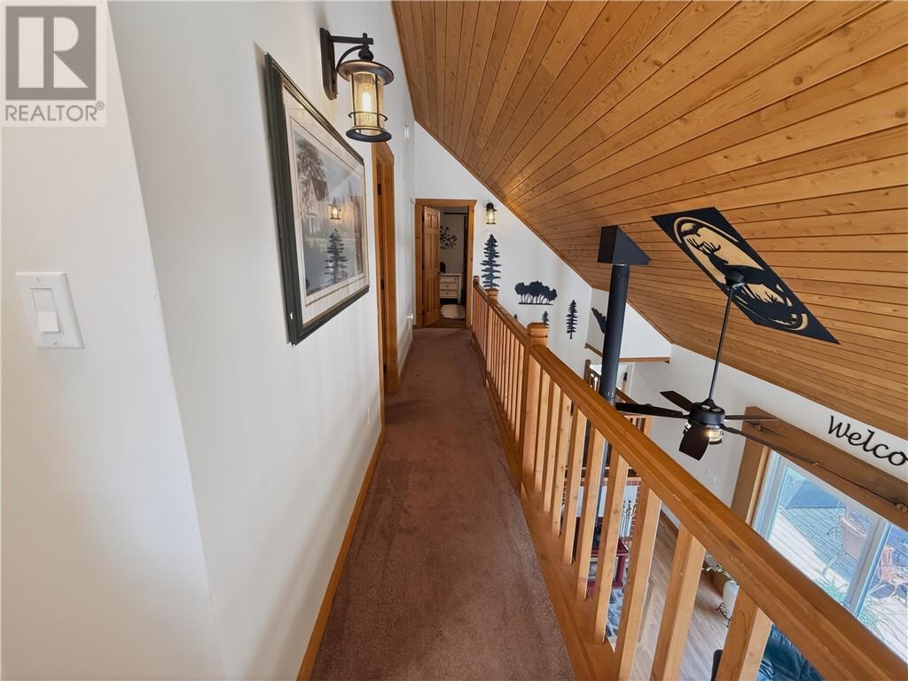 












168 Fox Run Way

,
Mindemoya, Manitoulin Island,




Ontario
P0P1S0

