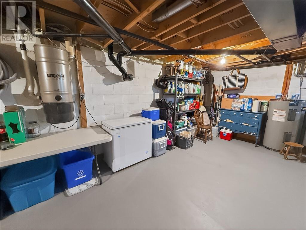 












168 Fox Run Way

,
Mindemoya, Manitoulin Island,




Ontario
P0P1S0

