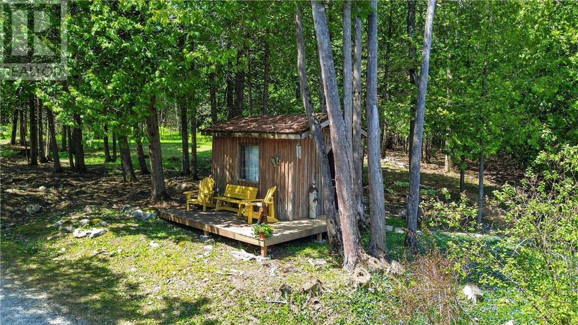 












168 Fox Run Way

,
Mindemoya, Manitoulin Island,




Ontario
P0P1S0

