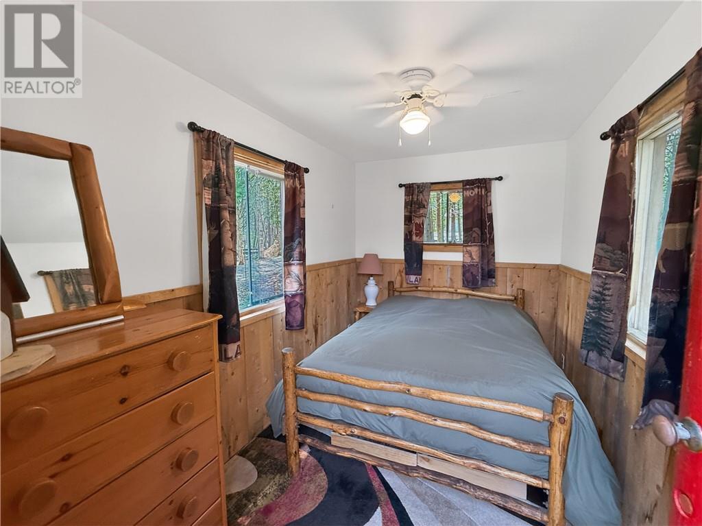 












168 Fox Run Way

,
Mindemoya, Manitoulin Island,




Ontario
P0P1S0

