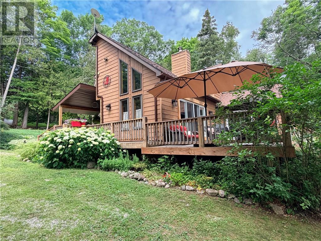 












168 Fox Run Way

,
Mindemoya, Manitoulin Island,




Ontario
P0P1S0

