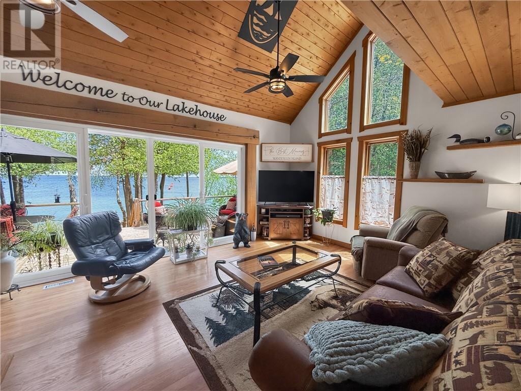 












168 Fox Run Way

,
Mindemoya, Manitoulin Island,




Ontario
P0P1S0

