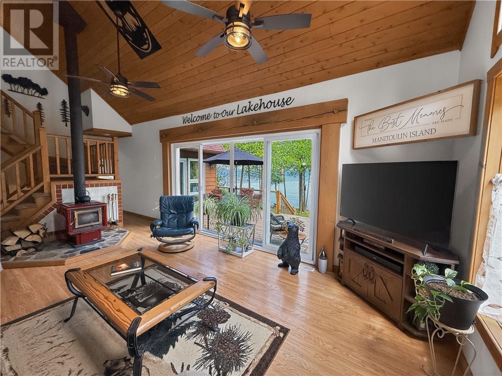 












168 Fox Run Way

,
Mindemoya, Manitoulin Island,




Ontario
P0P1S0

