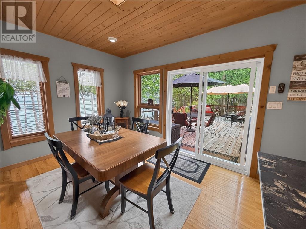 












168 Fox Run Way

,
Mindemoya, Manitoulin Island,




Ontario
P0P1S0


