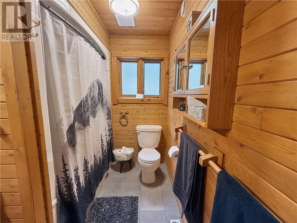 












168 Fox Run Way

,
Mindemoya, Manitoulin Island,




Ontario
P0P1S0

