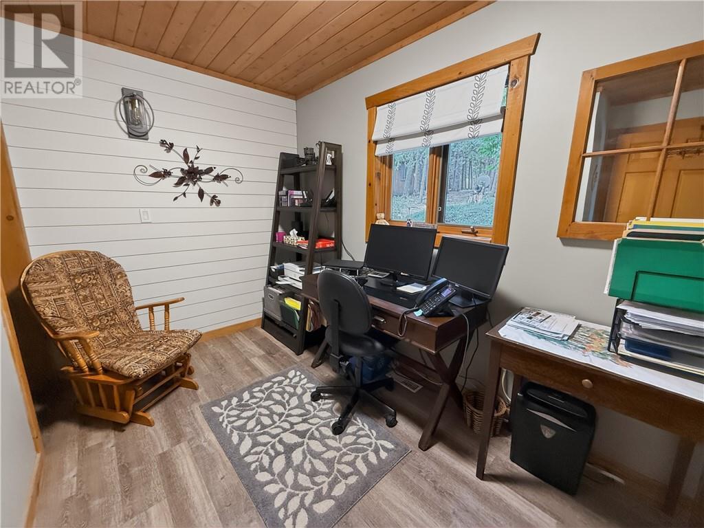 












168 Fox Run Way

,
Mindemoya, Manitoulin Island,




Ontario
P0P1S0

