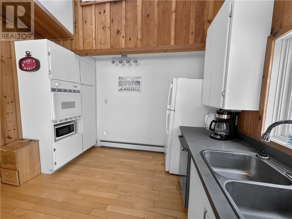 












111 McNevin Street

,
Providence Bay, Manitoulin Island,




Ontario
P0P1T0

