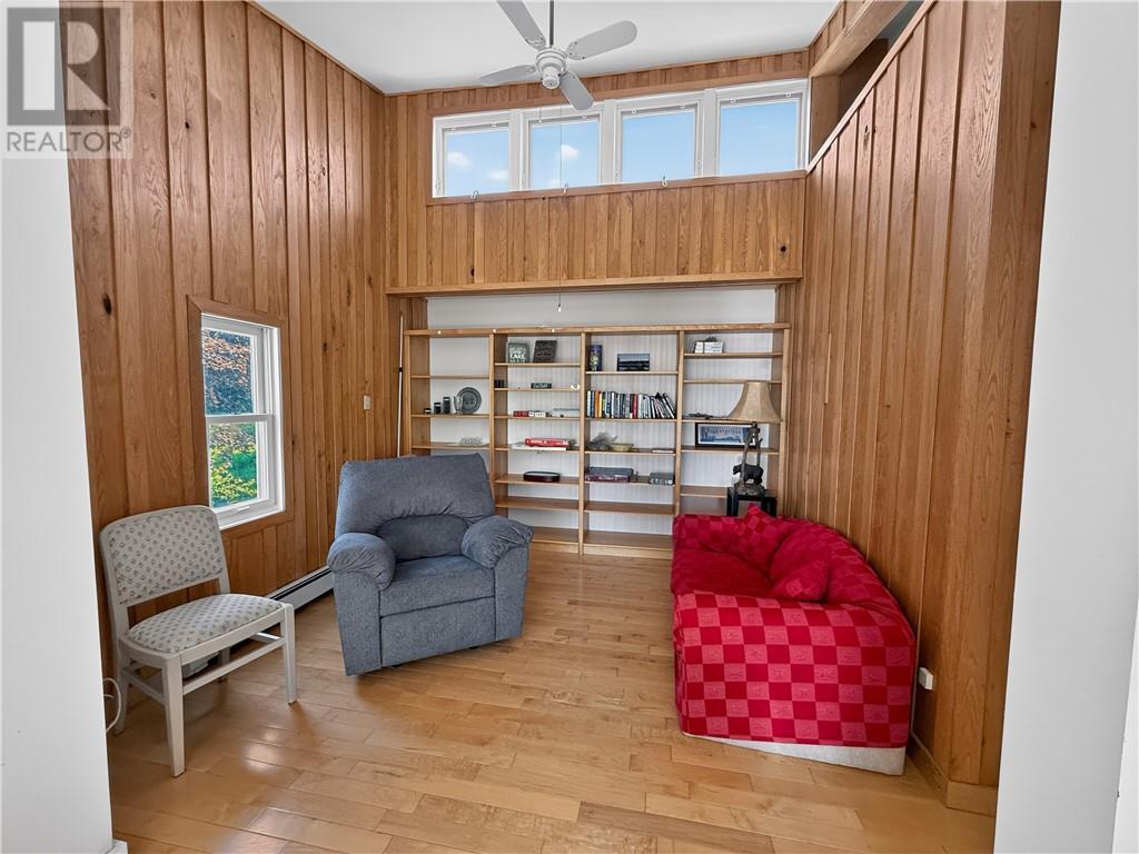 












111 McNevin Street

,
Providence Bay, Manitoulin Island,




Ontario
P0P1T0

