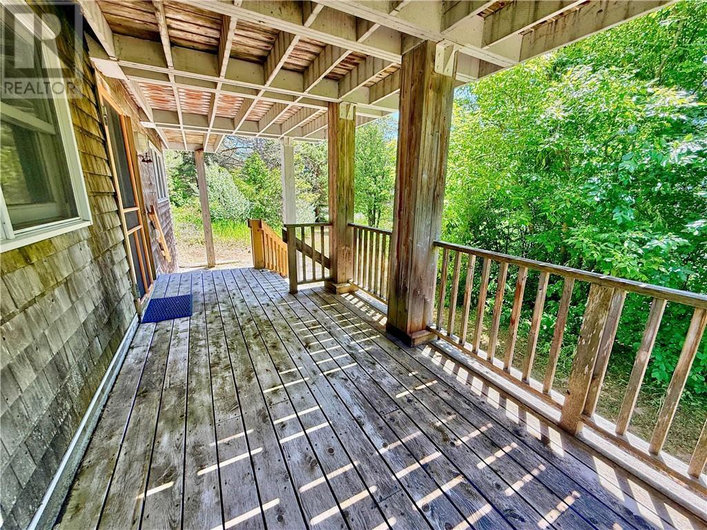 












111 McNevin Street

,
Providence Bay, Manitoulin Island,




Ontario
P0P1T0

