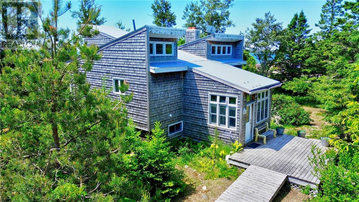 












111 McNevin Street

,
Providence Bay, Manitoulin Island,




Ontario
P0P1T0

