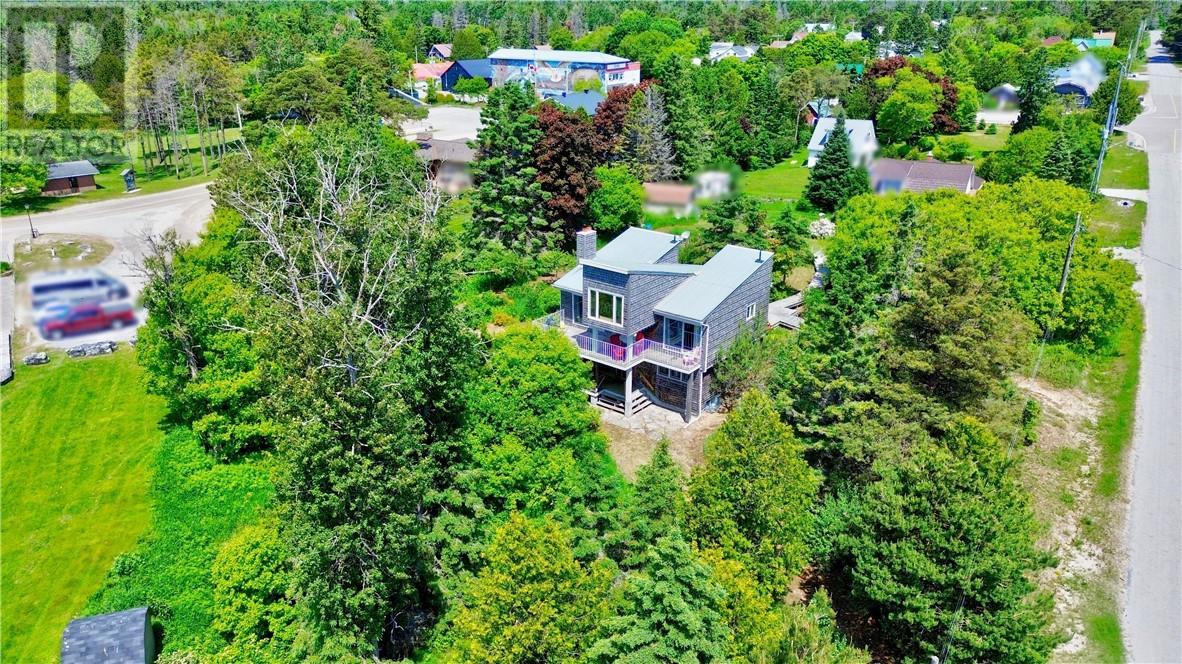 












111 McNevin Street

,
Providence Bay, Manitoulin Island,




Ontario
P0P1T0

