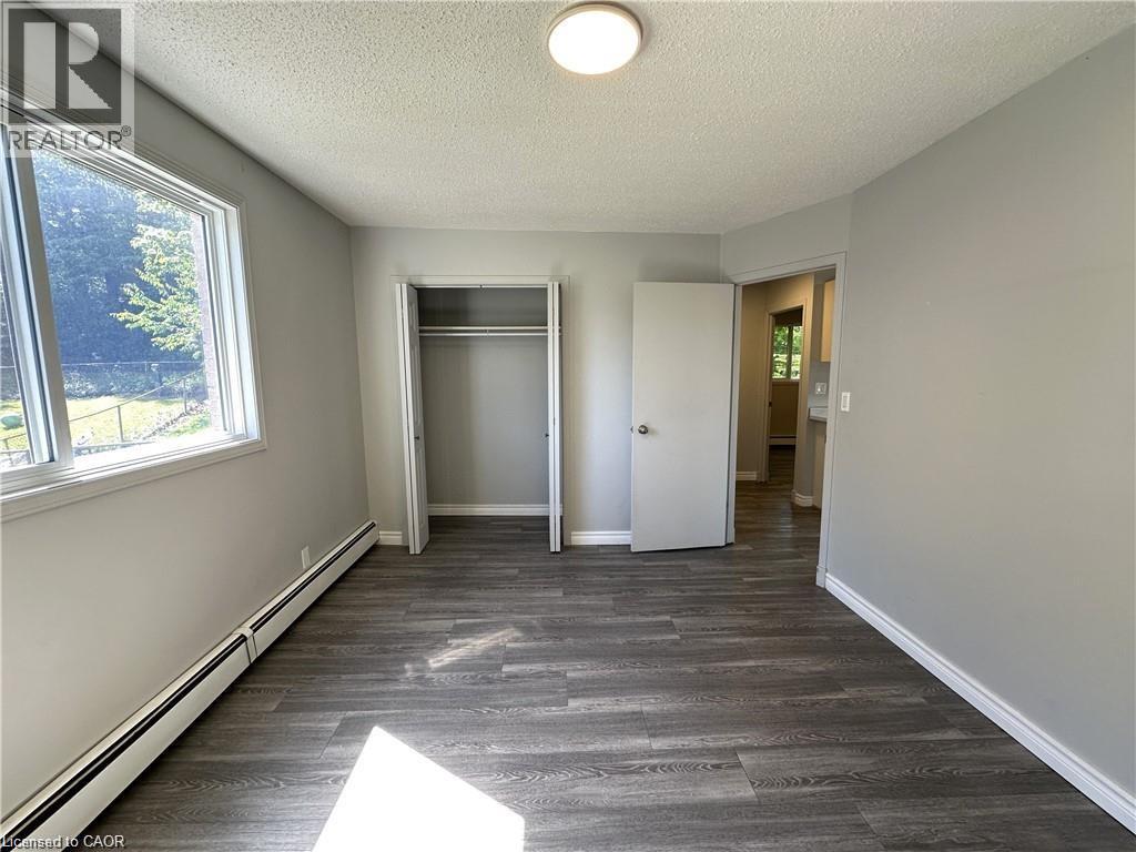 












64-66 OAKWOOD Avenue

,
Simcoe,




Ontario
N3Y1H6

