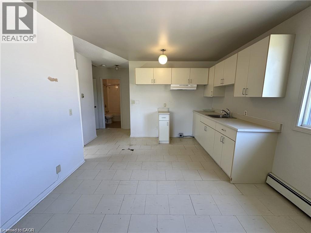 












64-66 OAKWOOD Avenue

,
Simcoe,




Ontario
N3Y1H6

