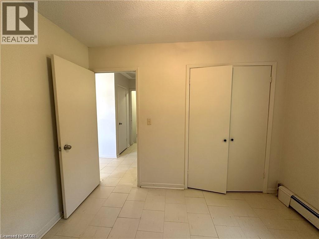 












64-66 OAKWOOD Avenue

,
Simcoe,




Ontario
N3Y1H6

