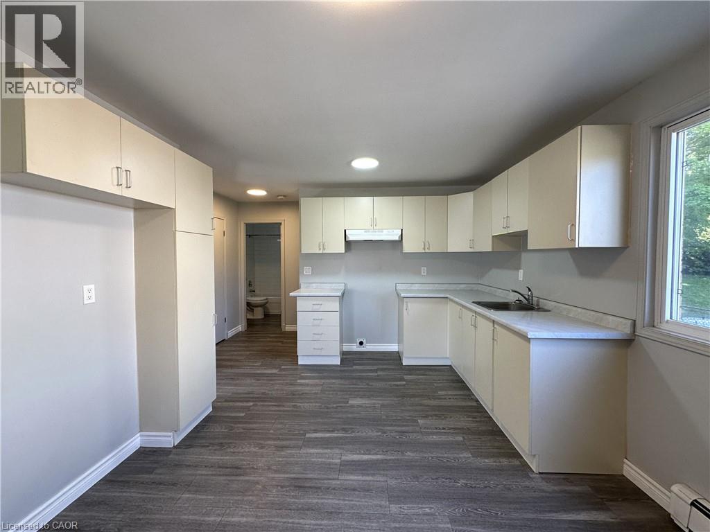 












64-66 OAKWOOD Avenue

,
Simcoe,




Ontario
N3Y1H6

