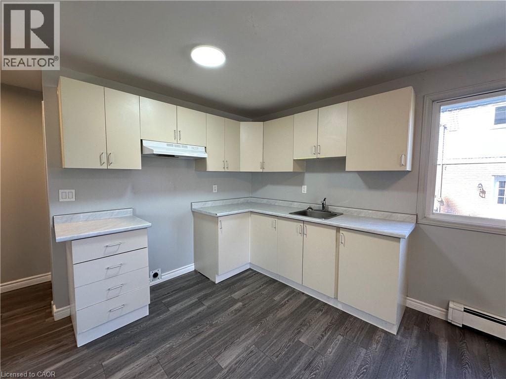 












64-66 OAKWOOD Avenue

,
Simcoe,




Ontario
N3Y1H6

