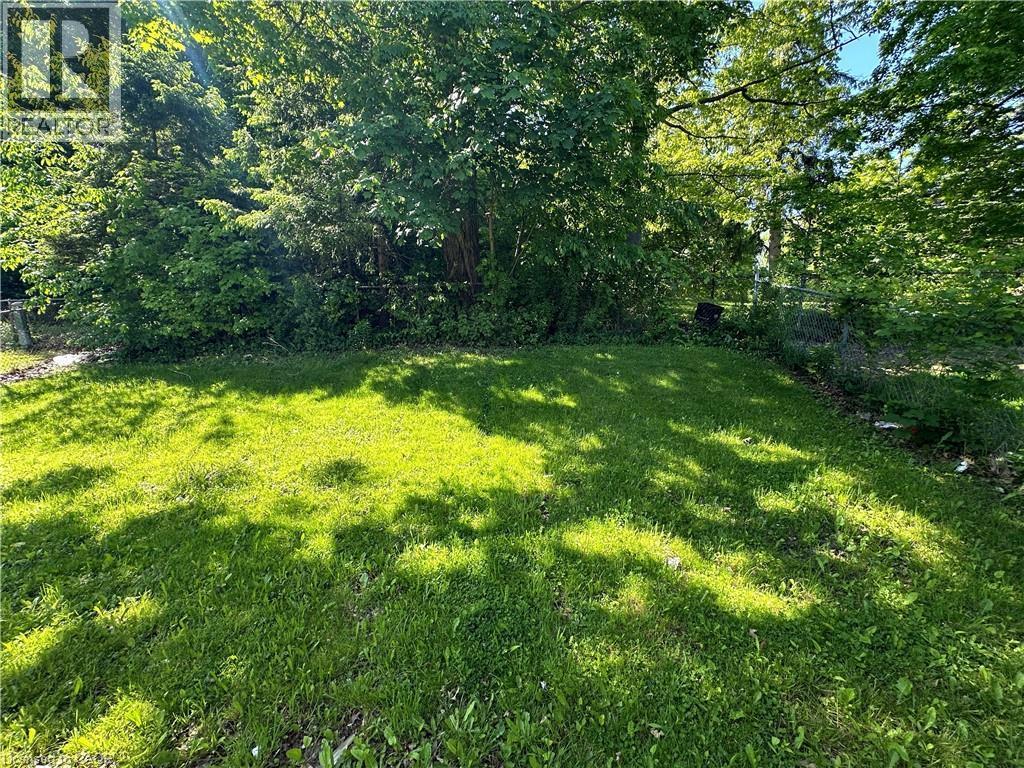 












64-66 OAKWOOD Avenue

,
Simcoe,




Ontario
N3Y1H6

