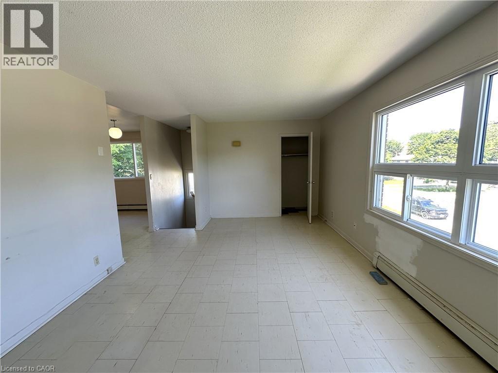 












64-66 OAKWOOD Avenue

,
Simcoe,




Ontario
N3Y1H6

