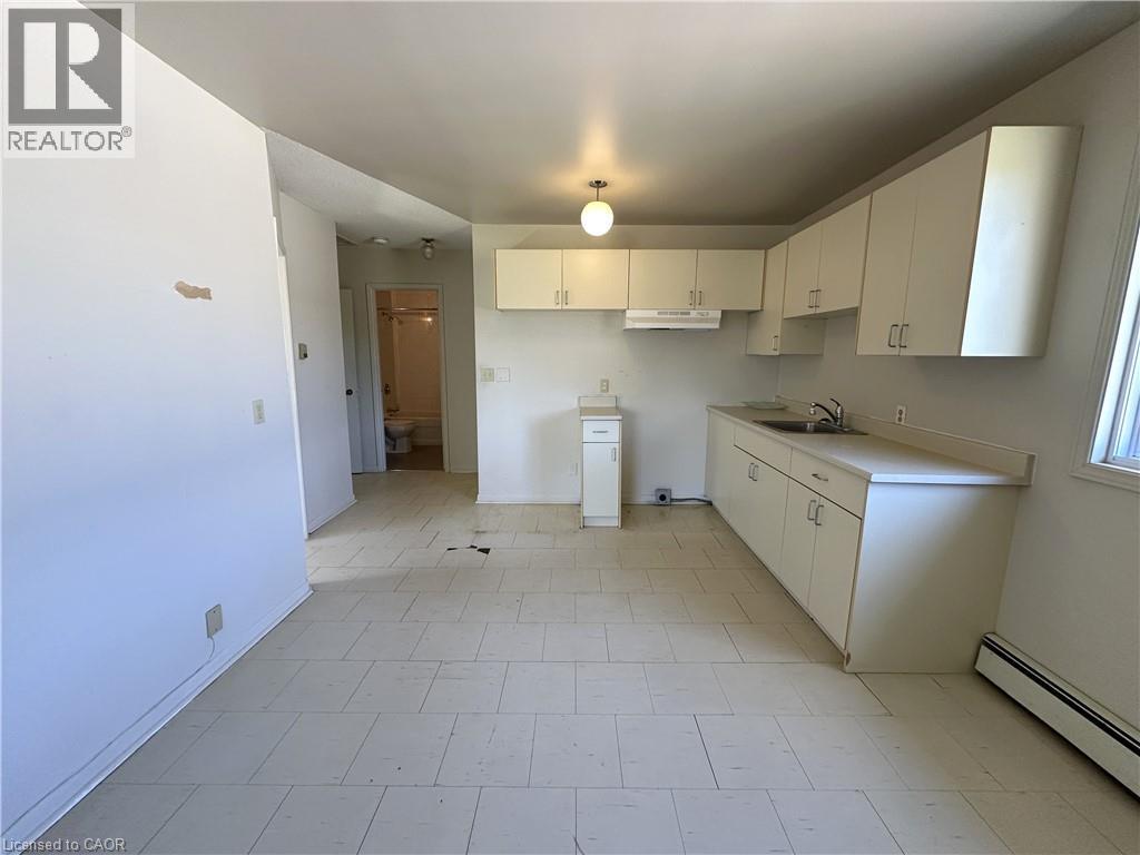 












64-66 OAKWOOD Avenue

,
Simcoe,




Ontario
N3Y1H6

