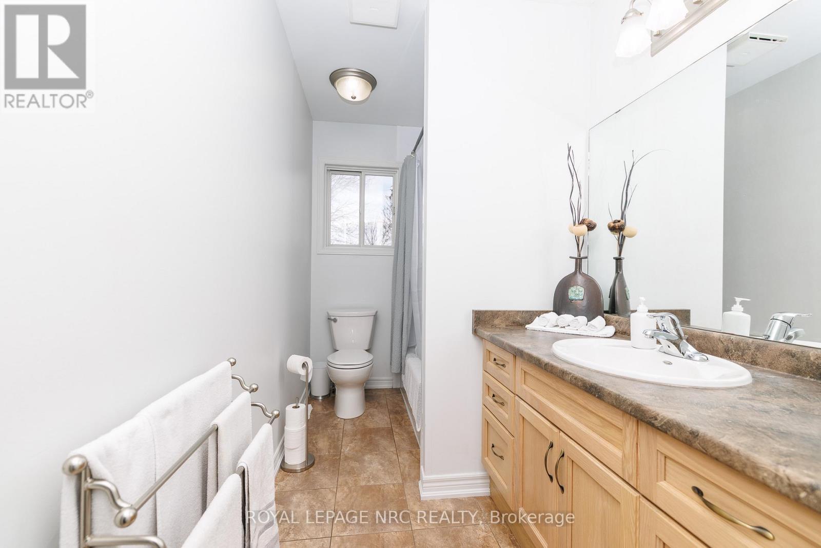 












16 LEONARD DRIVE

,
St. Catharines (Rykert/Vansickle),




Ontario
L2S3V2


