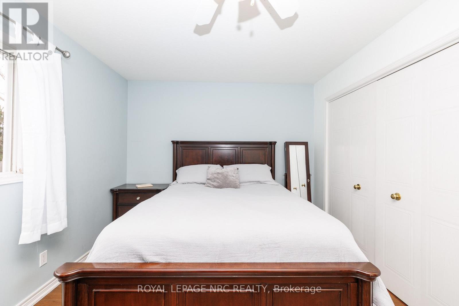 












16 LEONARD DRIVE

,
St. Catharines (Rykert/Vansickle),




Ontario
L2S3V2

