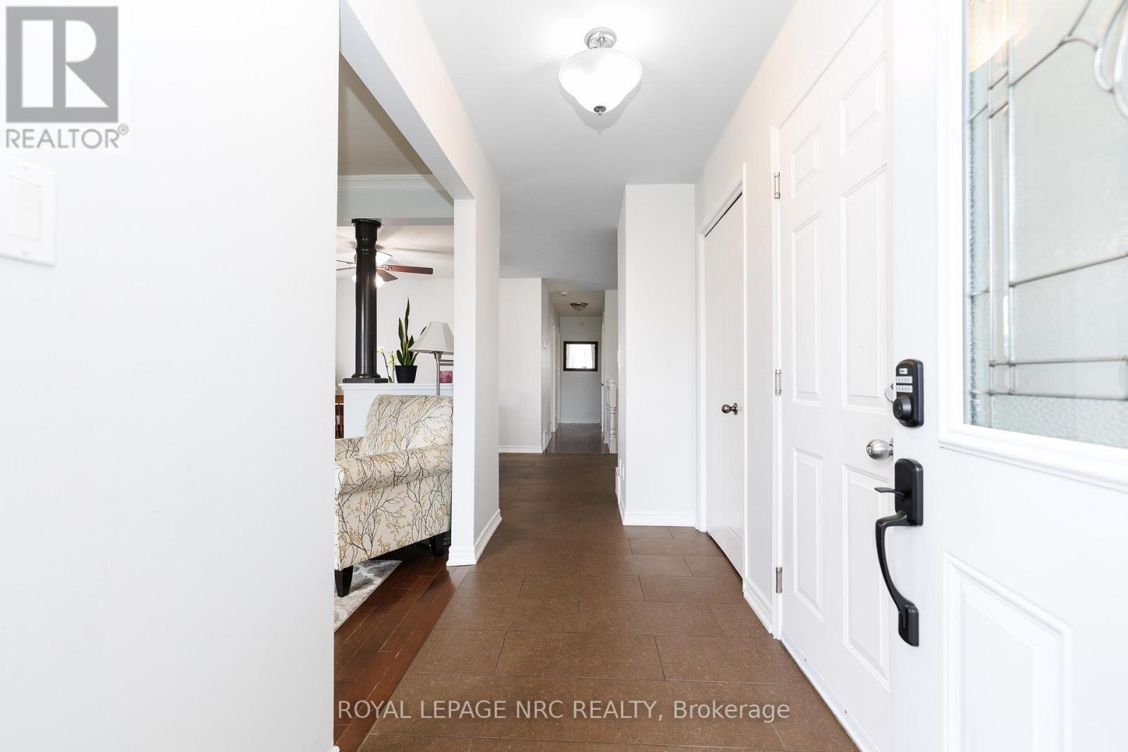 












16 LEONARD DRIVE

,
St. Catharines (Rykert/Vansickle),




Ontario
L2S3V2

